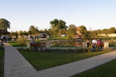 Úprava verejných priestranstiev v obci Čerhov